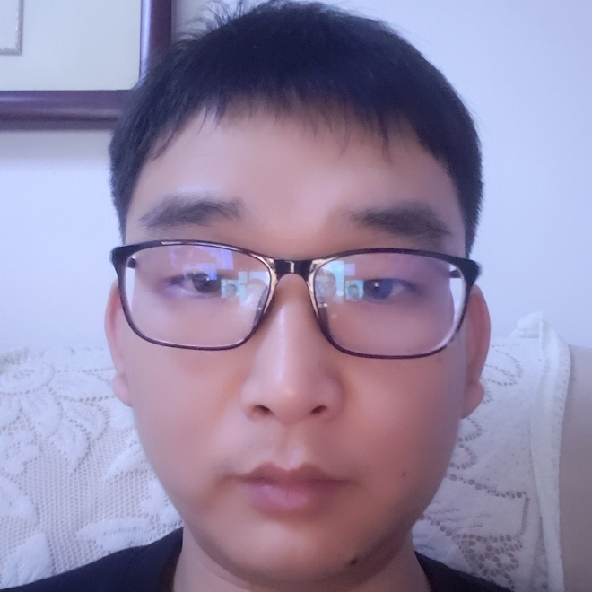 幼稚的小男人的照片