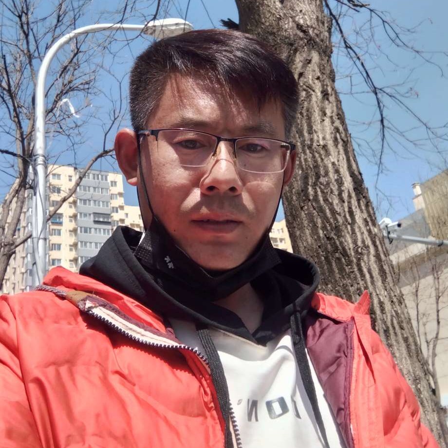 想人陪多么冷月的照片