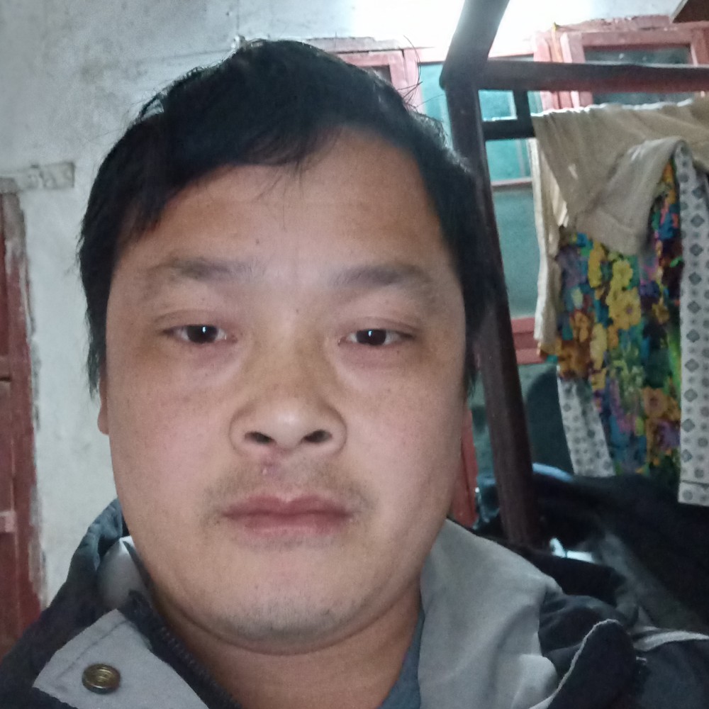 贤惠回首浮光的照片