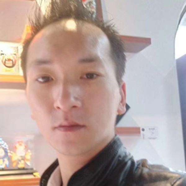 伍海的照片