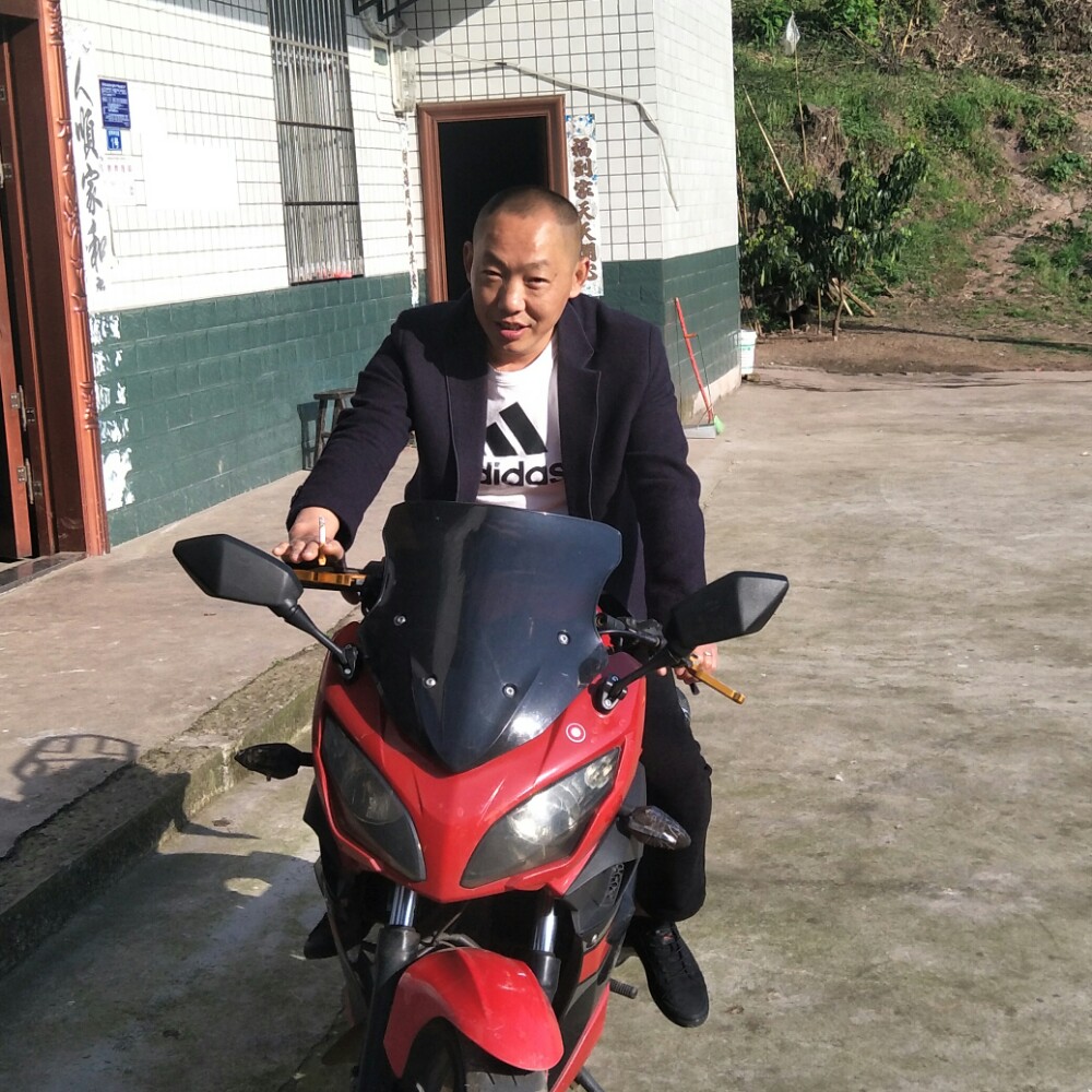 魔登的照片