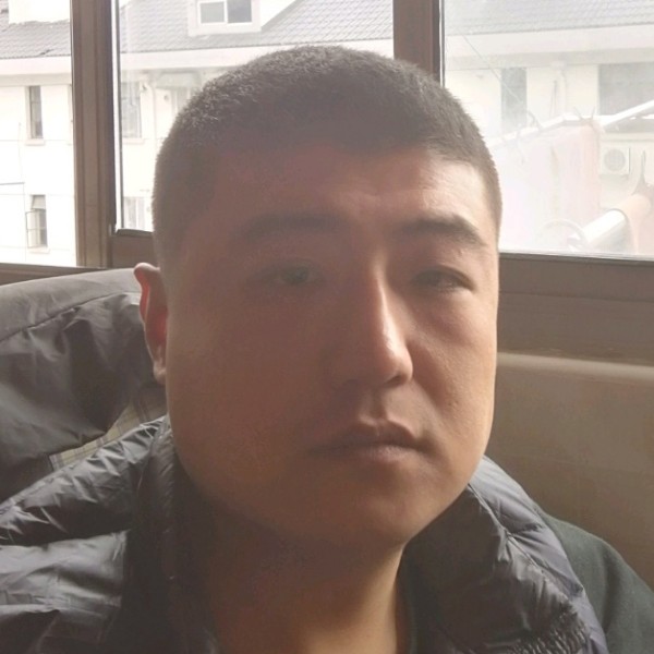 封吉鲁的照片