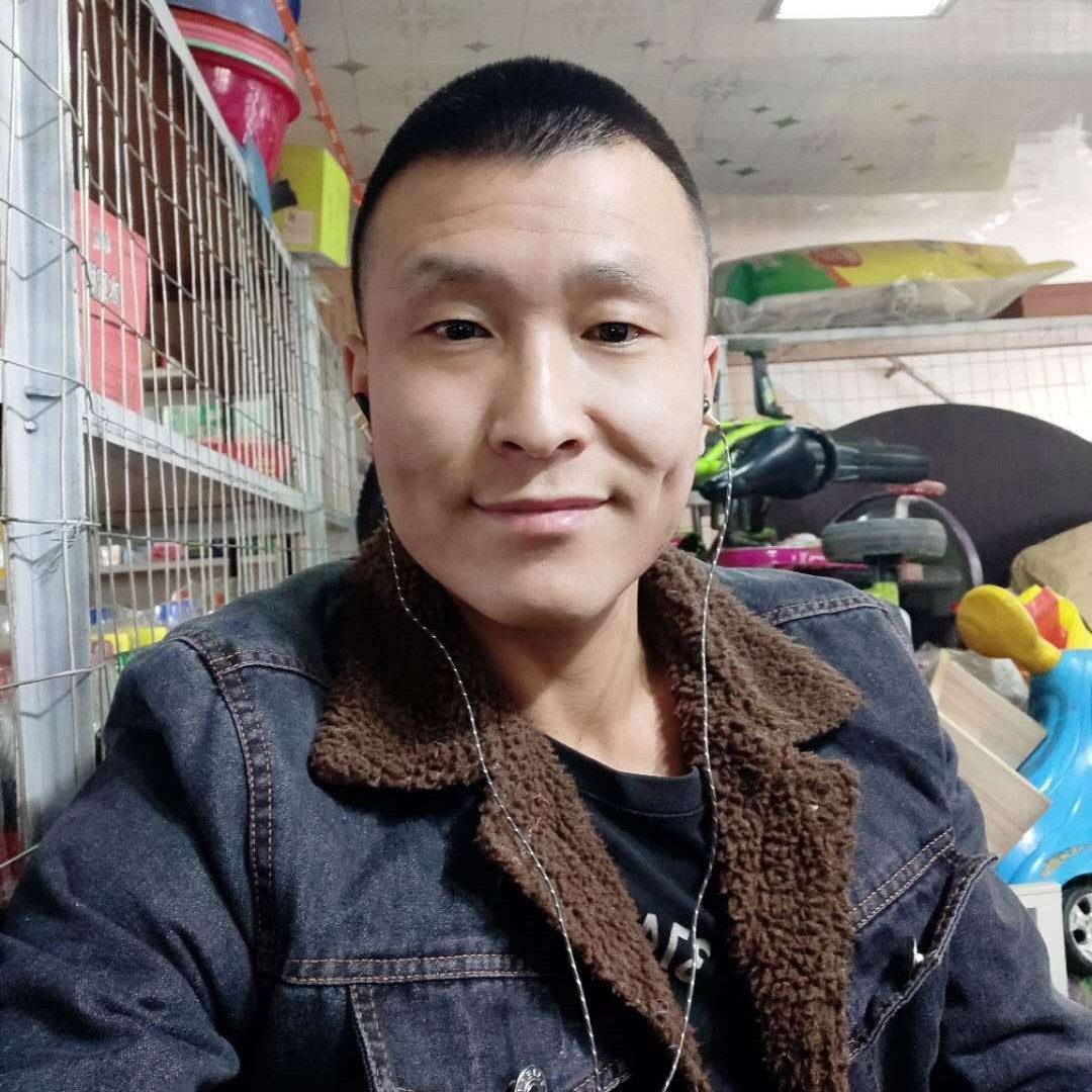 青衣蹙眉迷路的照片