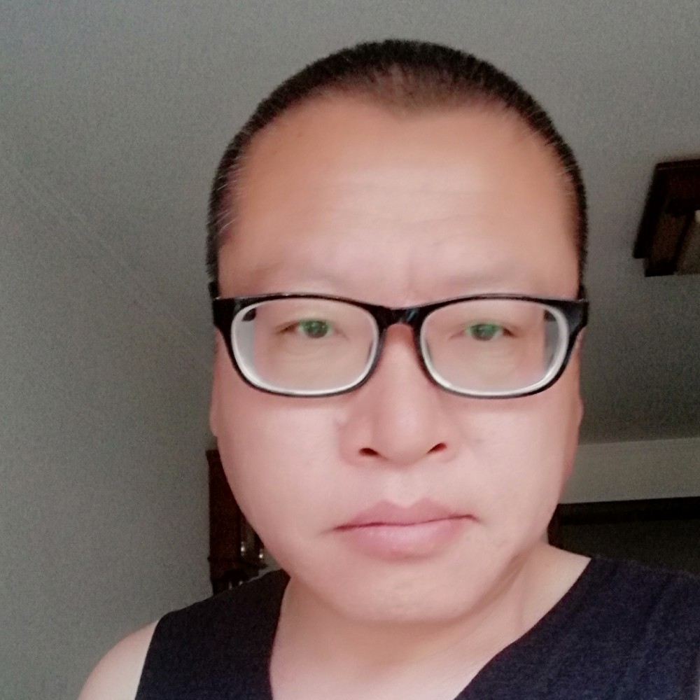 森槿回首寂冷的照片