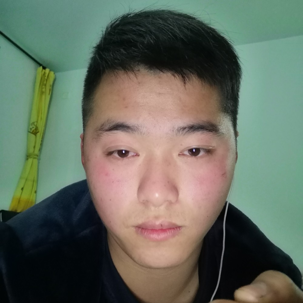 动人短靴的照片