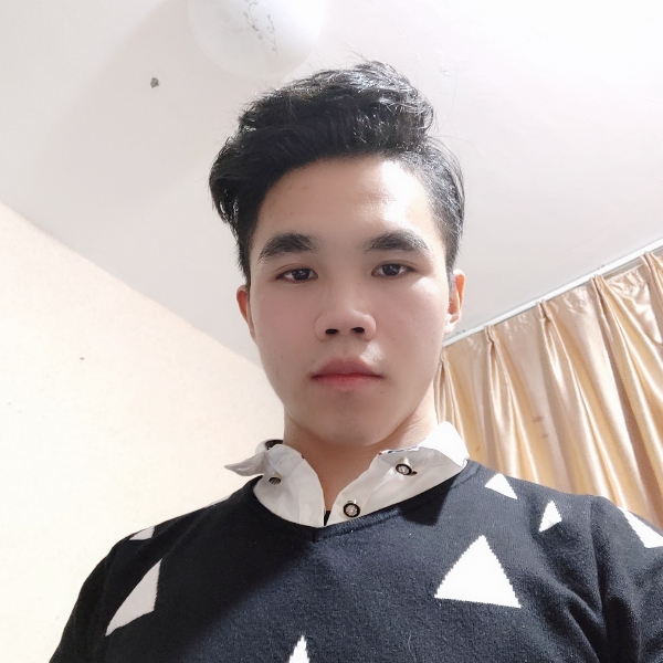 小甜瓜凝眸现代的照片
