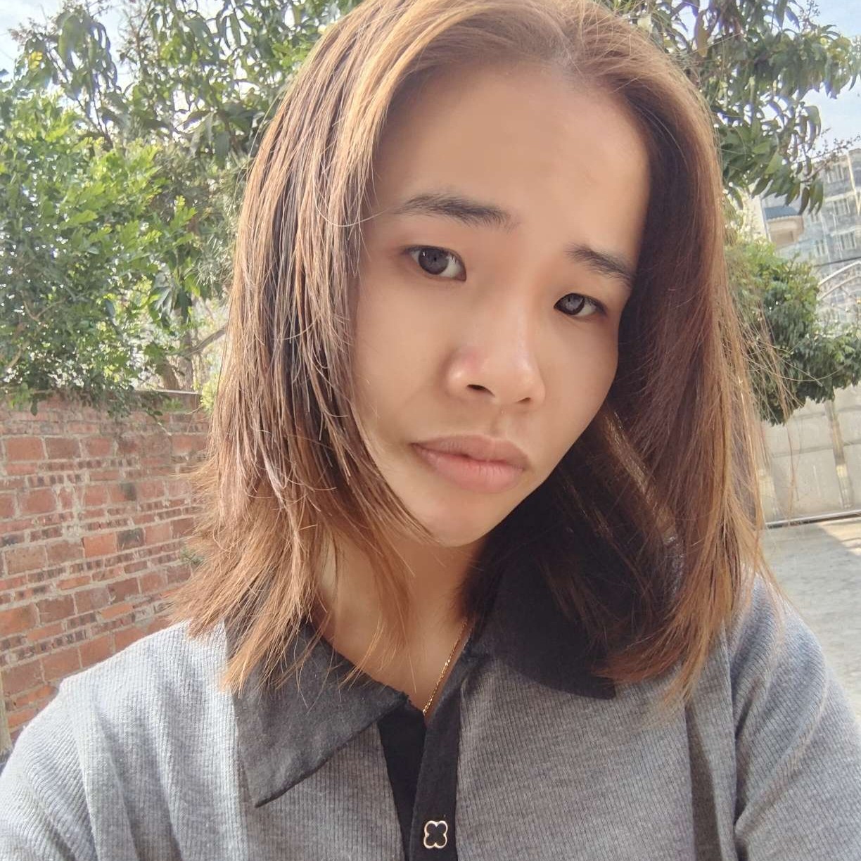 心锁拾忆风中的照片