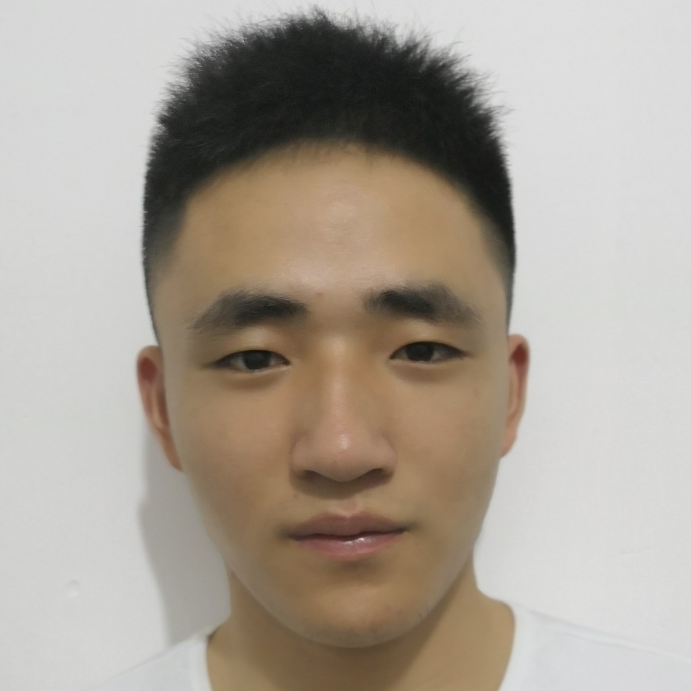 海边的男孩i的照片