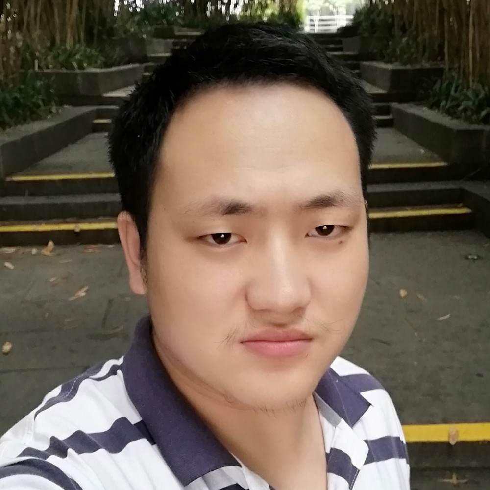 微笑爱恋坚强的照片