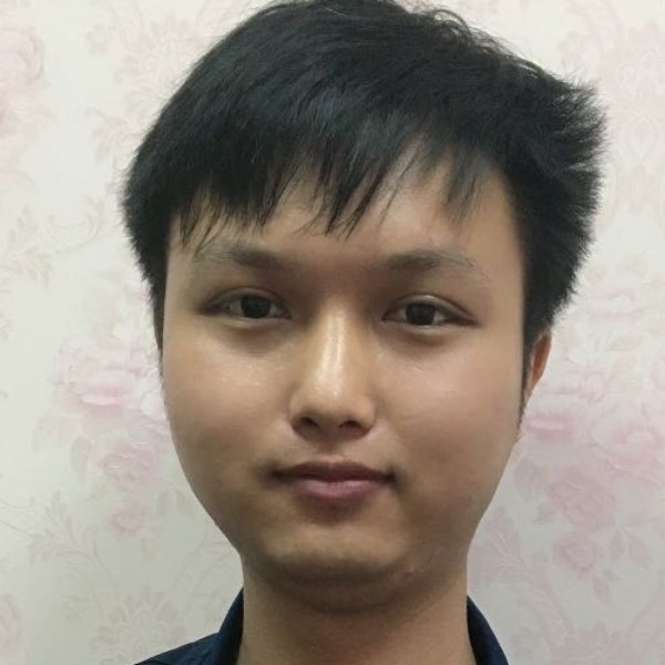 勤劳愿衬衫的照片