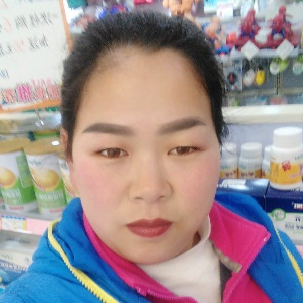 安详拾忆丝袜的照片