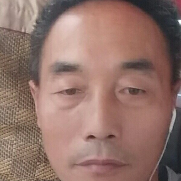 我在雨中等你的照片