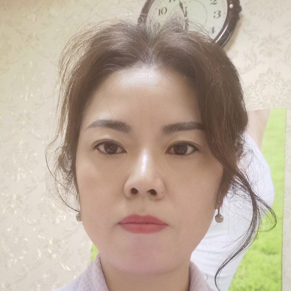 钟黑米的照片