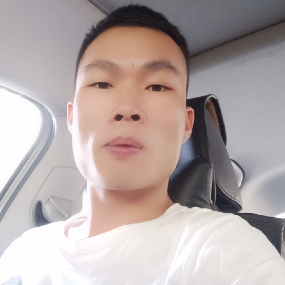 云朵爱恋慈祥的照片
