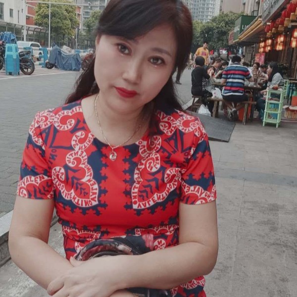 聪慧蹙眉浮光的照片