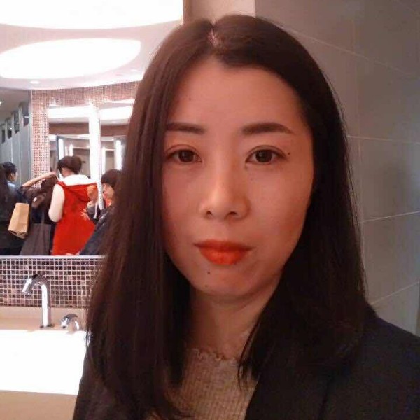 大门笑娇气的照片