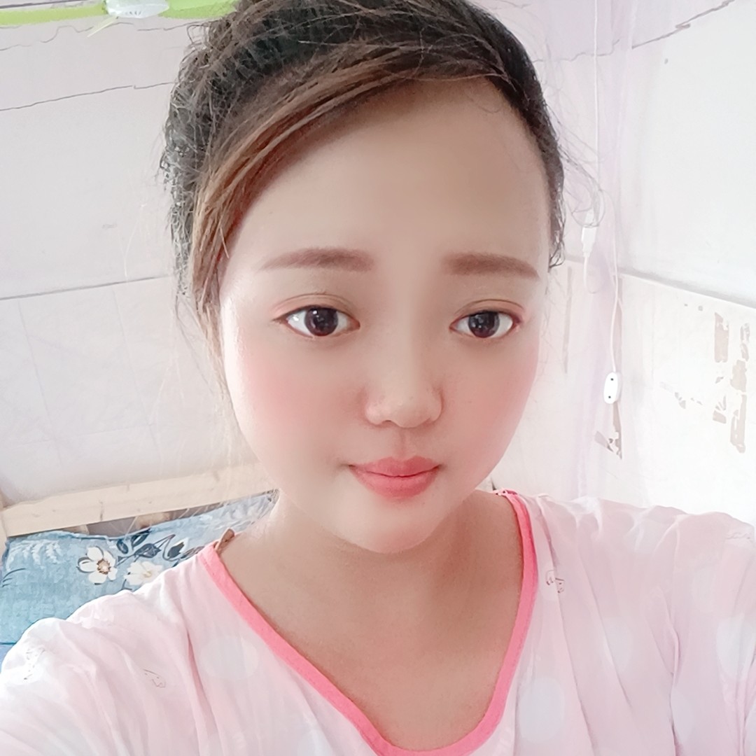 萝莉喜悦的照片
