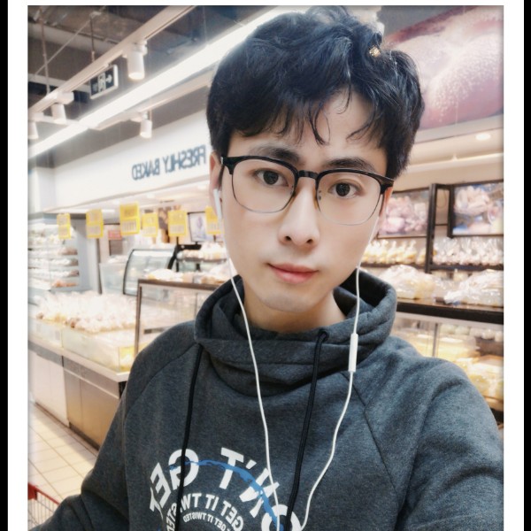 我在碰碰车里等你的照片