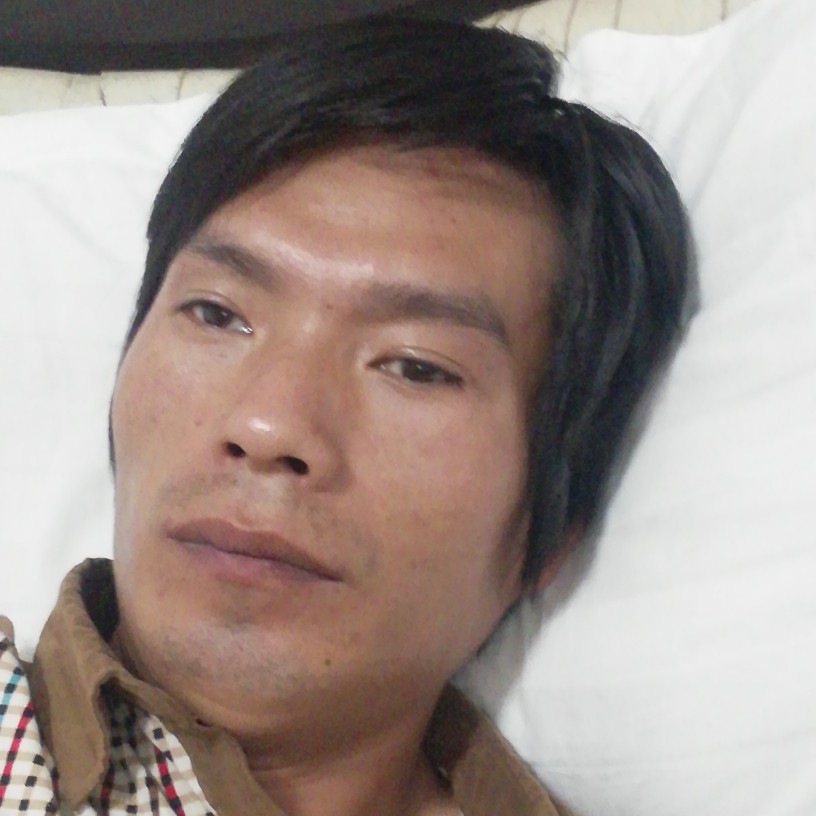 傻傻笑笑的照片