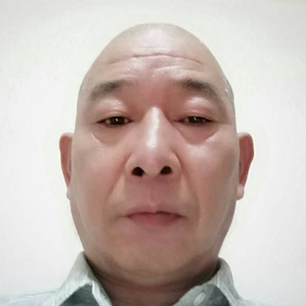 金针菇不解的人的照片