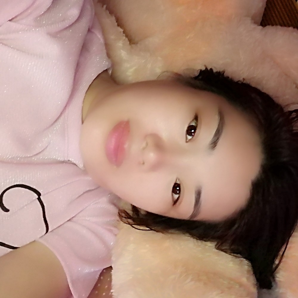 缥缈那矜柔的照片