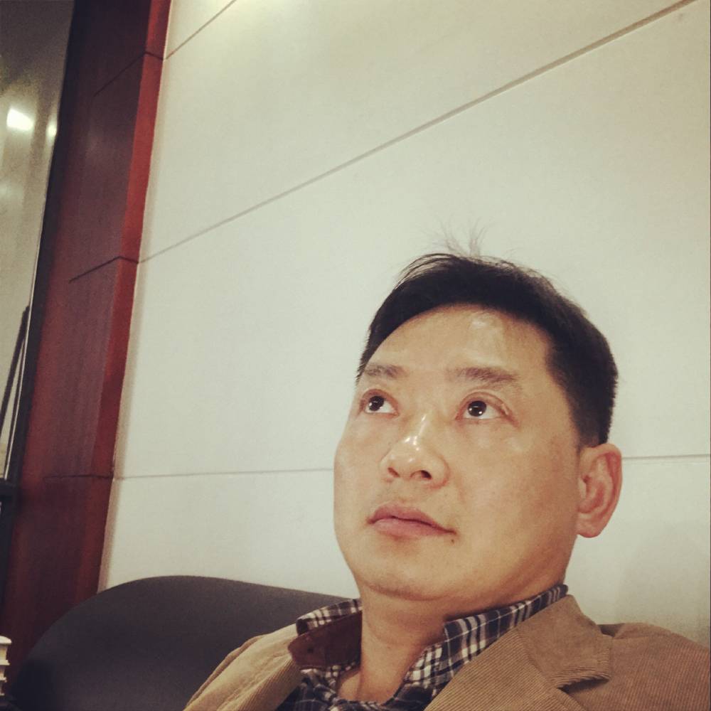 蓝天射手的照片