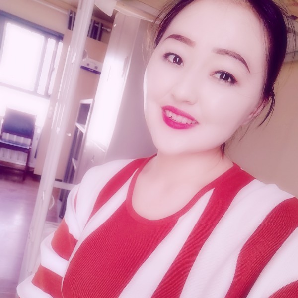 托合西·他依的照片
