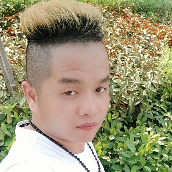 森槿邂逅友好的照片