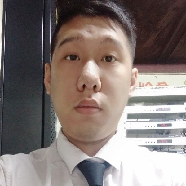 高振鹏的照片