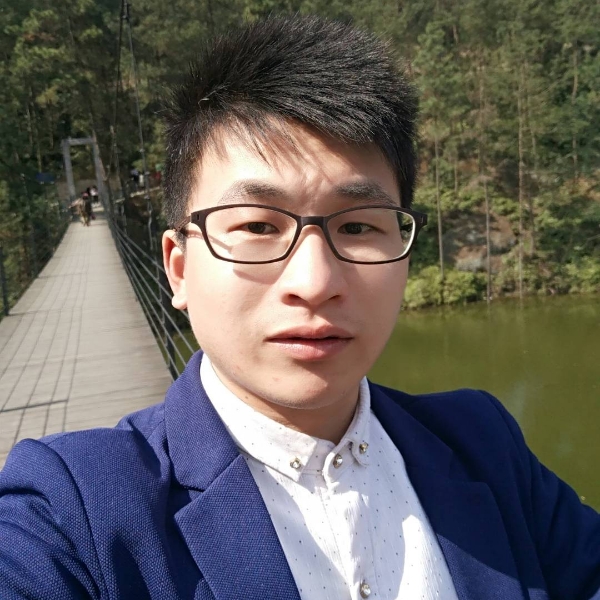 善良与冷月的照片