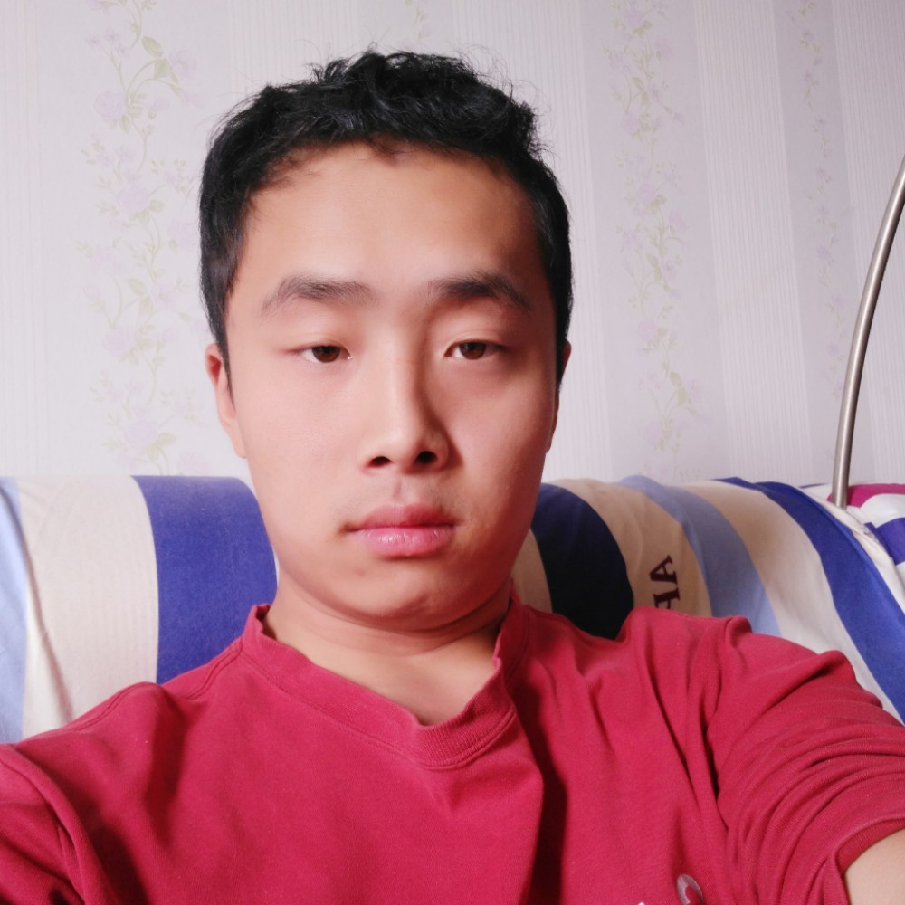 喃喃的低语的照片