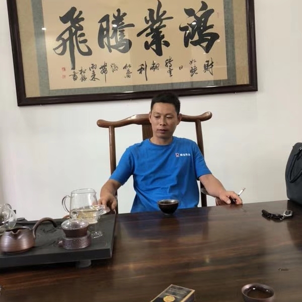 硬朗哥的照片