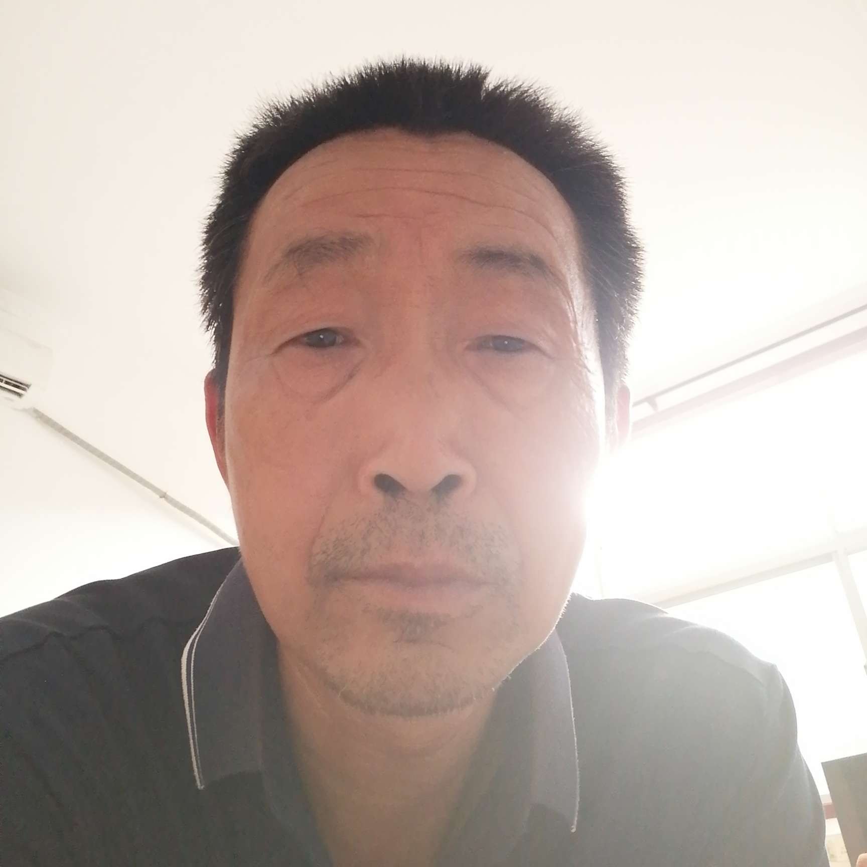 浪花奔腾的照片