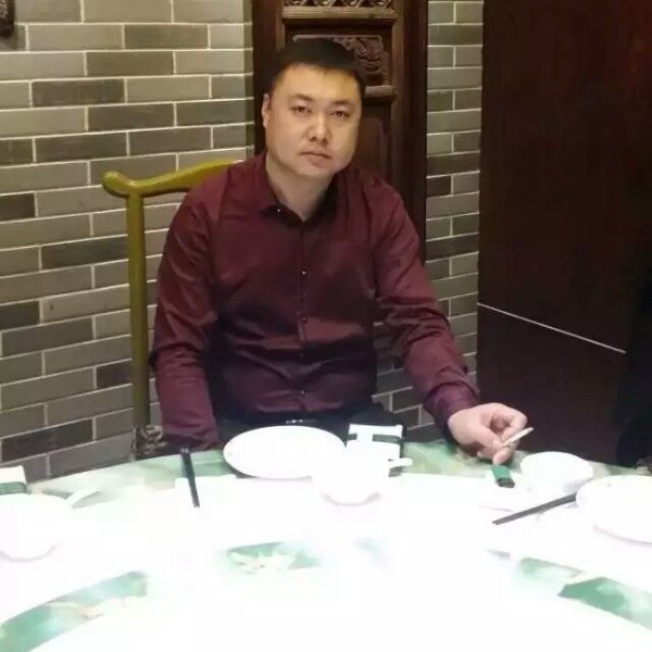 这样的鹰的重生的照片