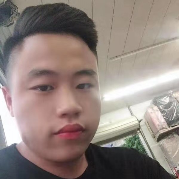 妩媚爱蜻蜓的照片