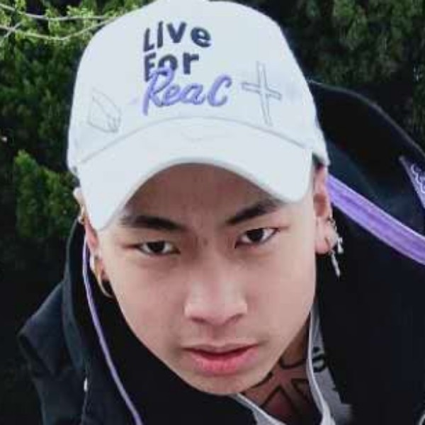 李绝望的照片