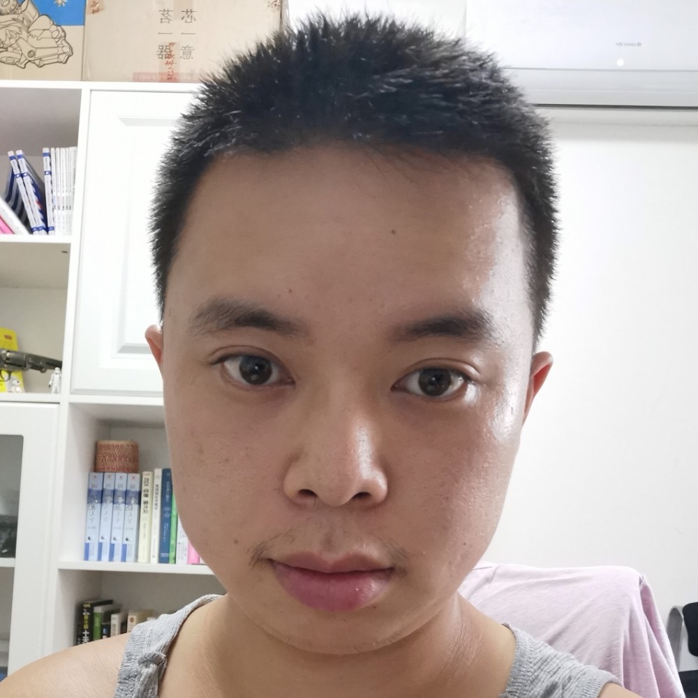 快乐的小跳蛙的照片