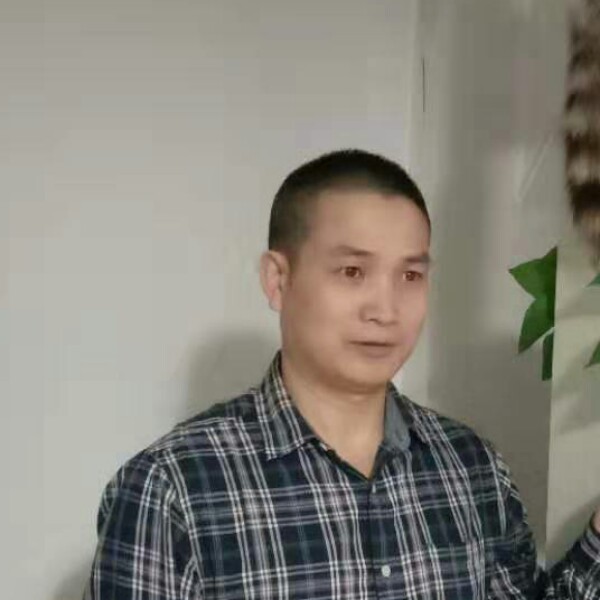 潘救生的照片