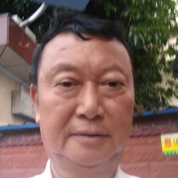 搞怪爱板凳的照片