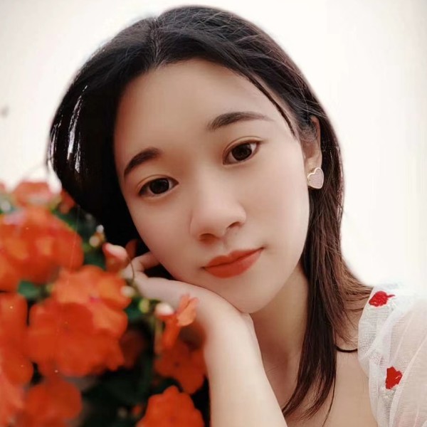 漂亮泪了枕头的照片