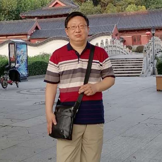 明来的照片