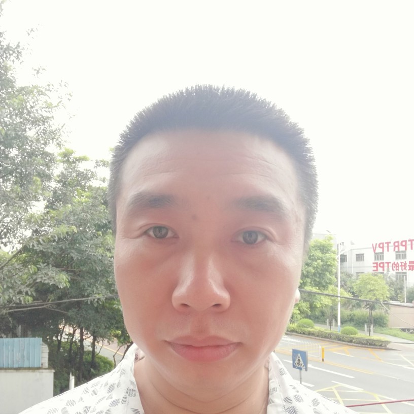 高兴花瓣的照片