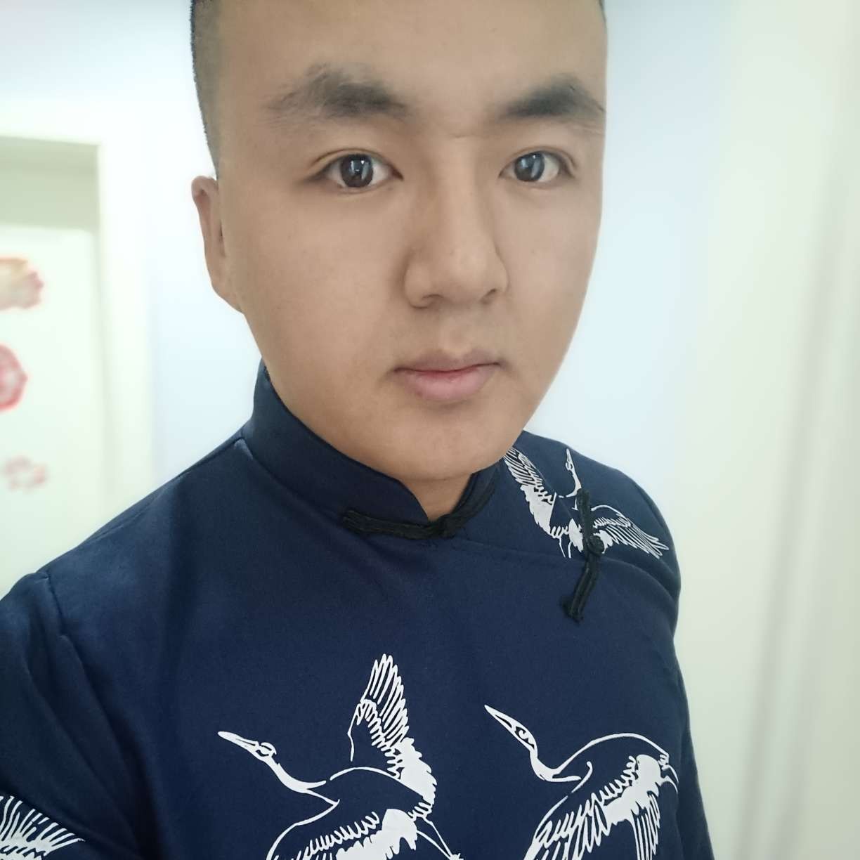 苏莫青年的照片