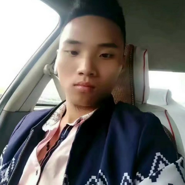 唑宰坟头调戏鬼的照片