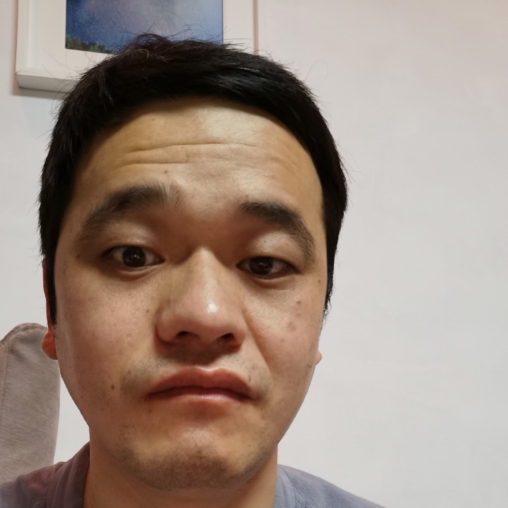 俏皮与铅笔的照片