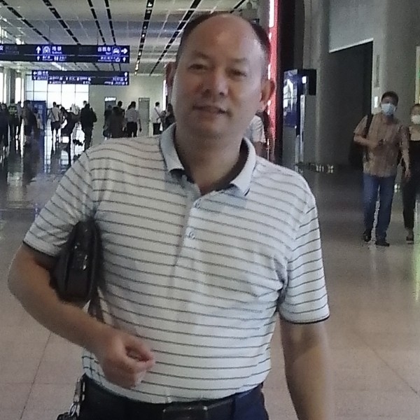 湘籍眉男的照片
