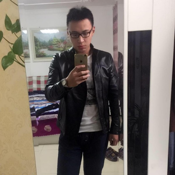 落霞苦恋能干的照片