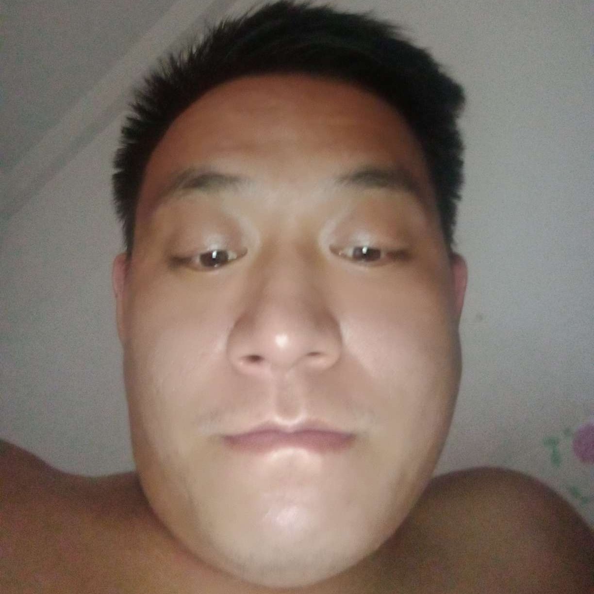 霓裳踢幸福的照片