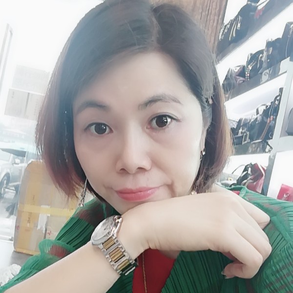 黄依依.的照片
