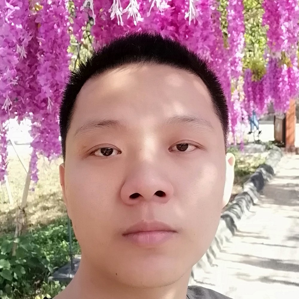 拼搏倾心耳机的照片